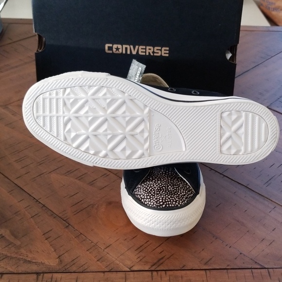 🆕️ Womens Converse Shoes - Picture 7 of 8